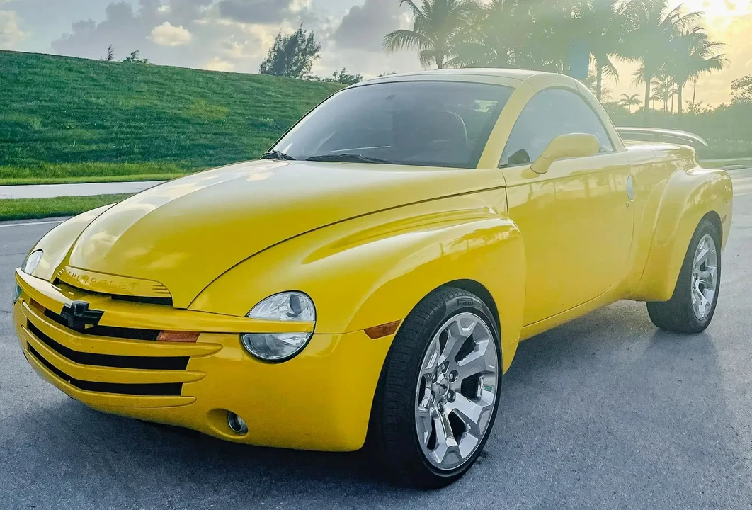 2003 Chevrolet SSR - Image 4 of 6