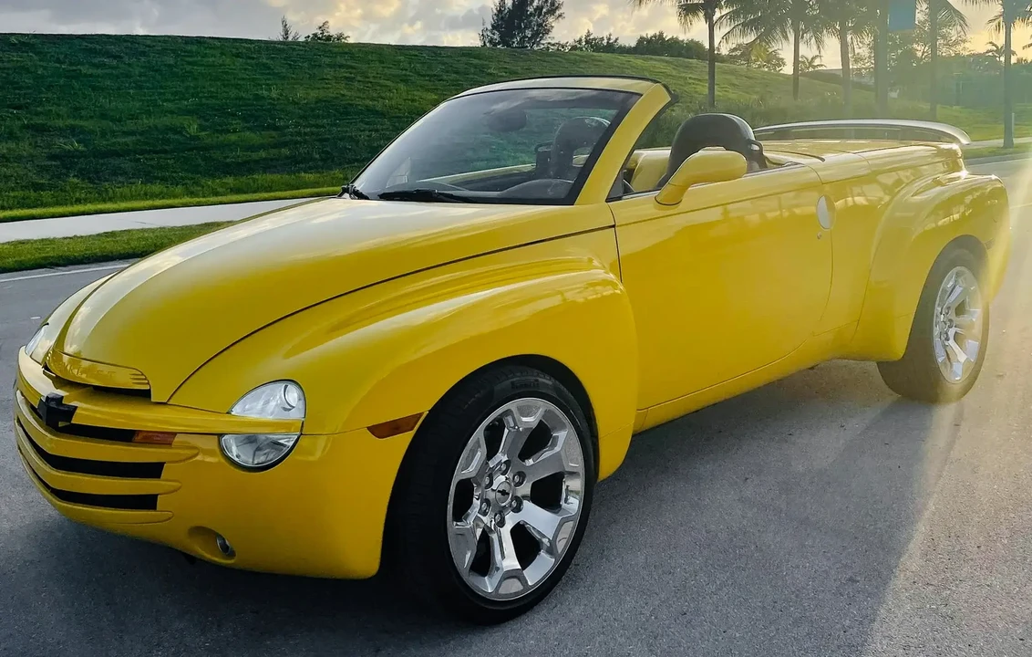 2003 Chevrolet SSR - Image 3 of 6