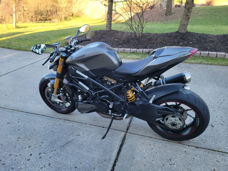 2011 Ducati Streetfighter - Image 4 of 6