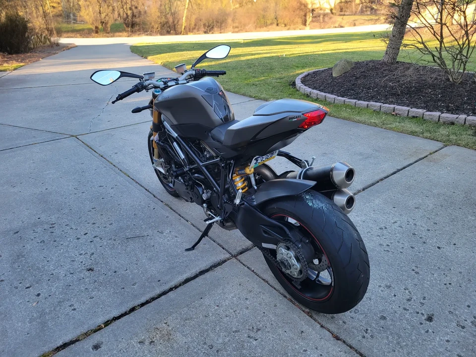 2011 Ducati Streetfighter - Image 5 of 6