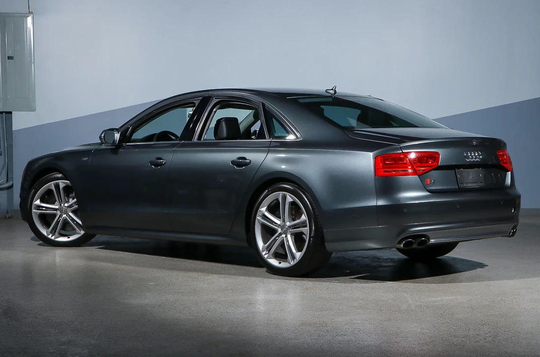 2013 Audi D4 S8 - Image 2 of 6