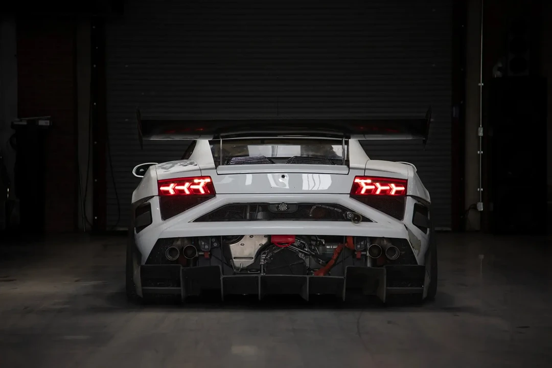 2013 Lamborghini Gallardo LP570-4 Super Trofeo Stradale - Image 4 of 5