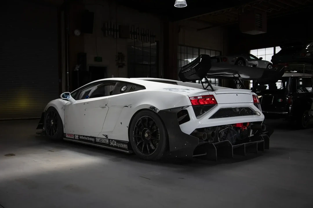 2013 Lamborghini Gallardo LP570-4 Super Trofeo Stradale - Image 3 of 5
