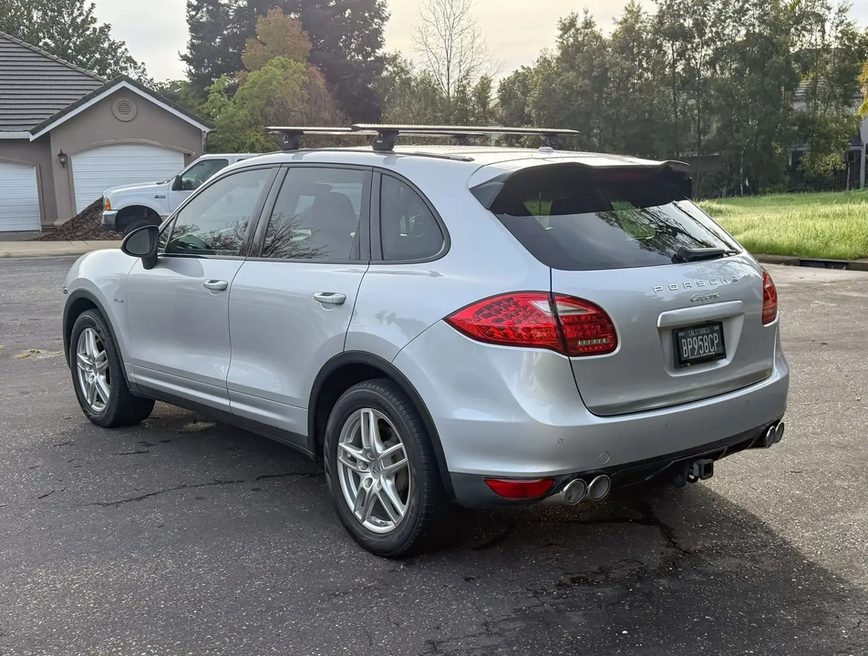 2014 Porsche 958 Cayenne Diesel - Image 6 of 6