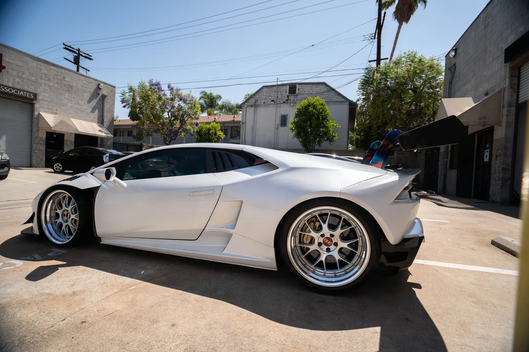 2017 Lamborghini Huracan LP580-2 - Image 2 of 6