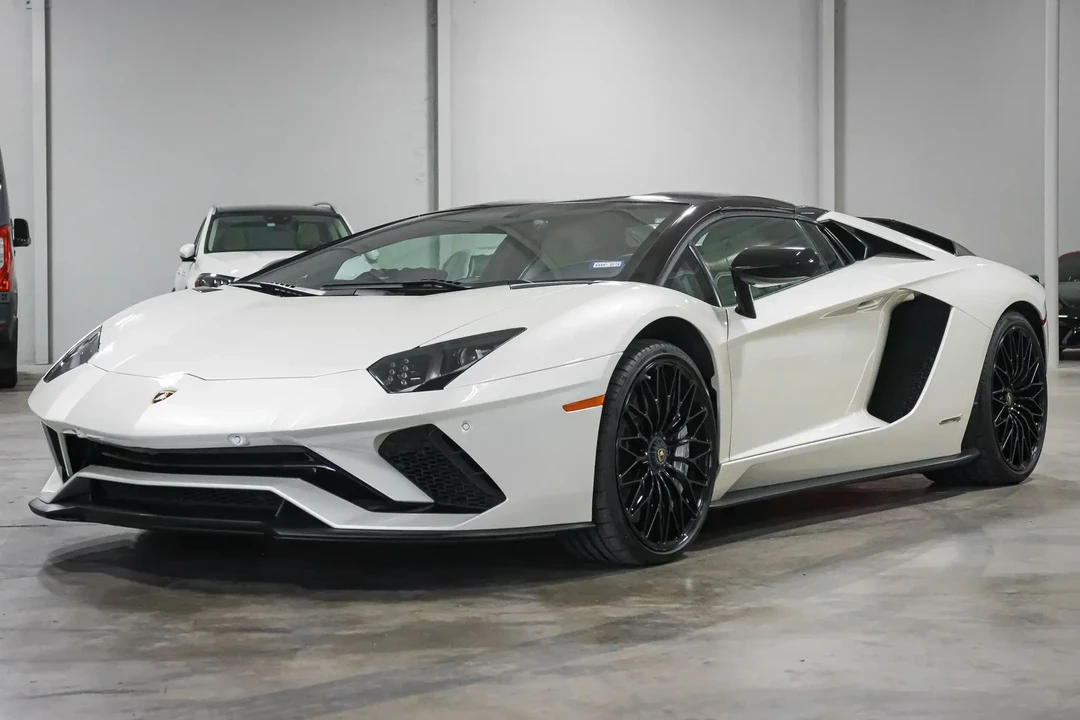 2019 Lamborghini Aventador S LP740-4 - Image 2 of 6