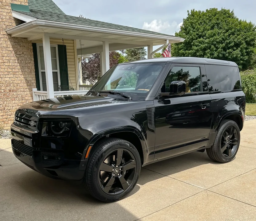 2023 Land Rover Defender V8 - Image 3 of 6