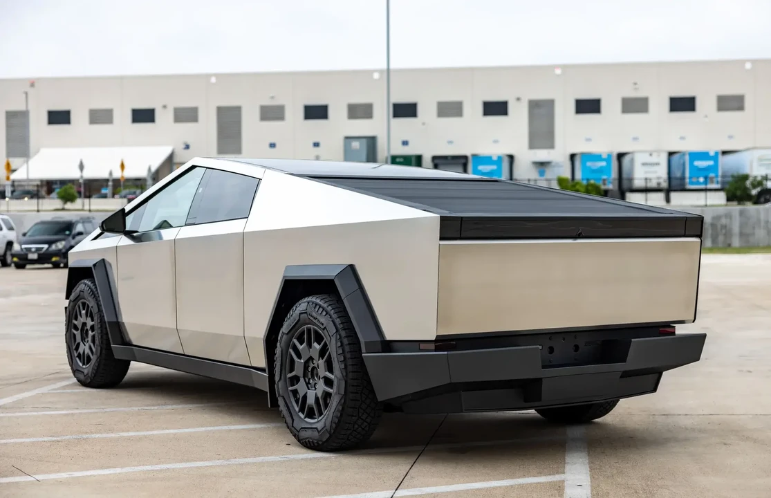 2024 Tesla Cybertruck - Image 4 of 6