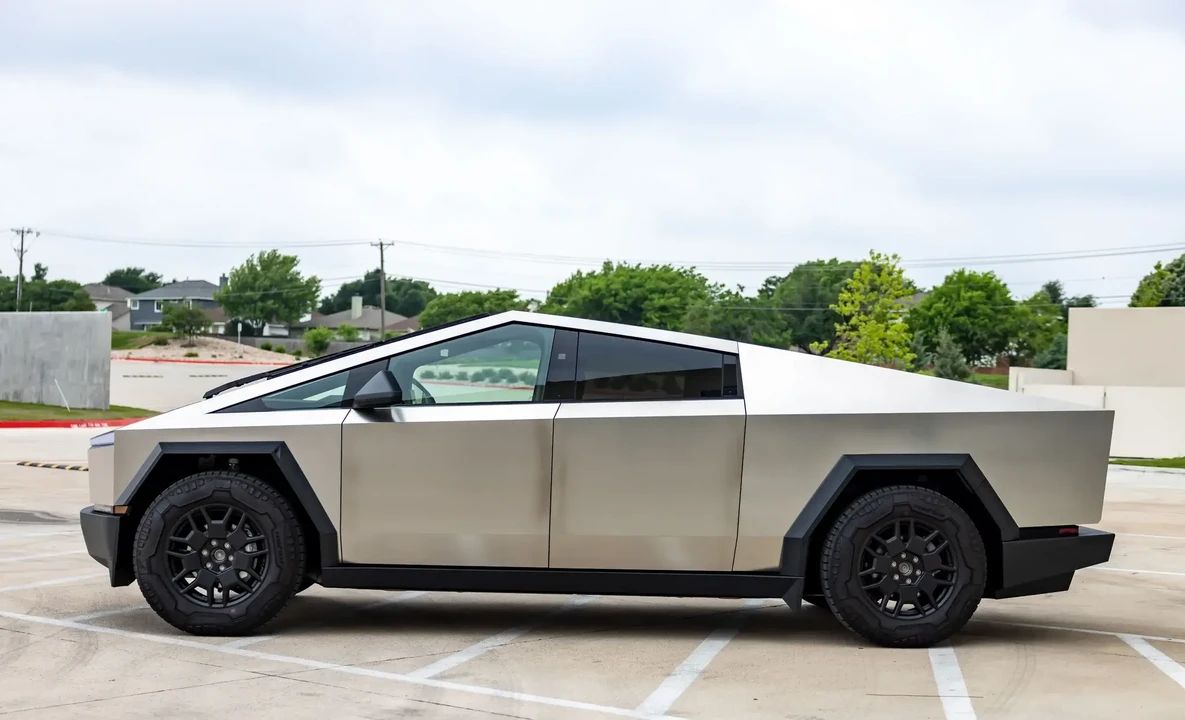 2024 Tesla Cybertruck - Image 3 of 6