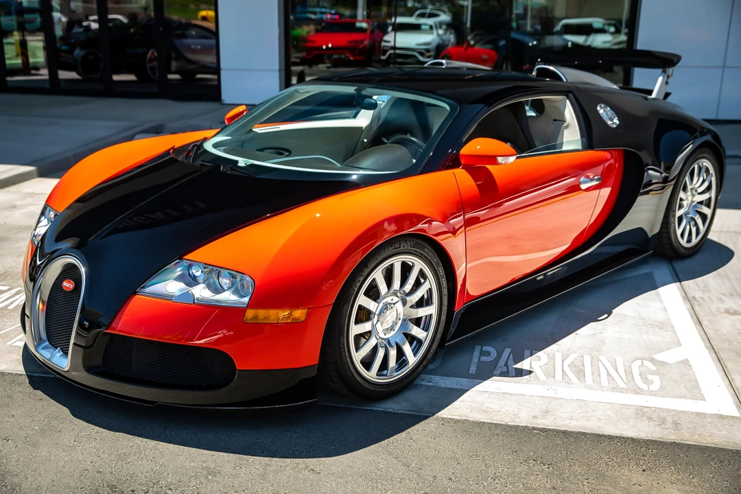 2006 Bugatti Veyron - Image 2 of 6