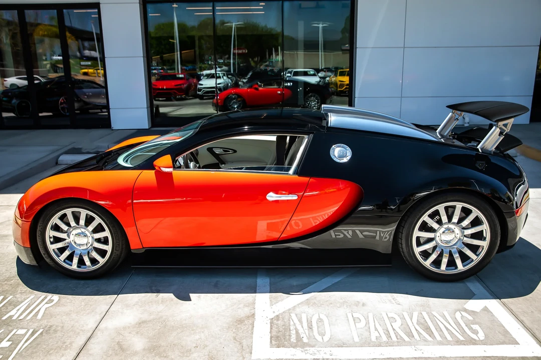 2006 Bugatti Veyron - Image 4 of 6