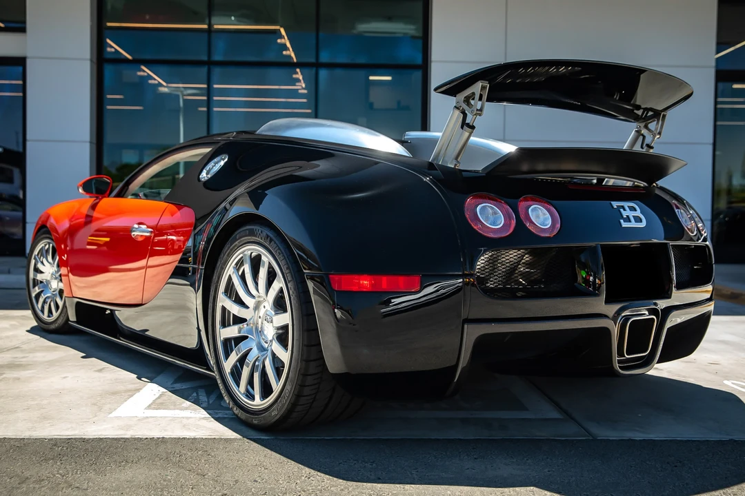 2006 Bugatti Veyron - Image 5 of 6