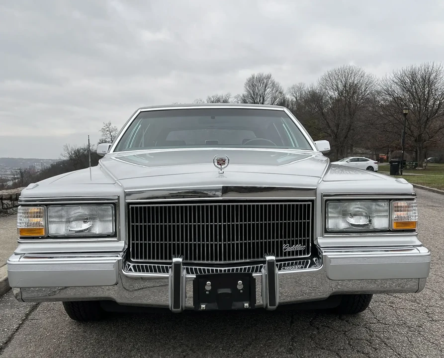 1992 Cadillac Brougham - Image 2 of 6