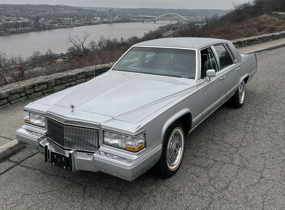 1992 Cadillac Brougham - Image 6 of 6