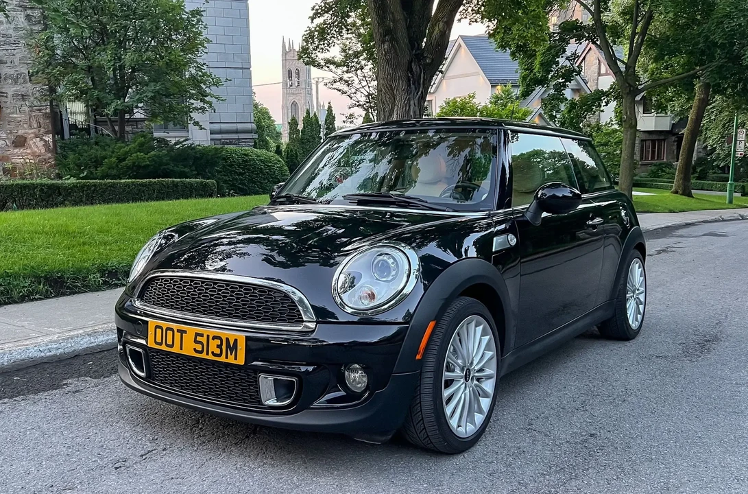 2012 Mini Mini 2nd Gen - Image 2 of 6