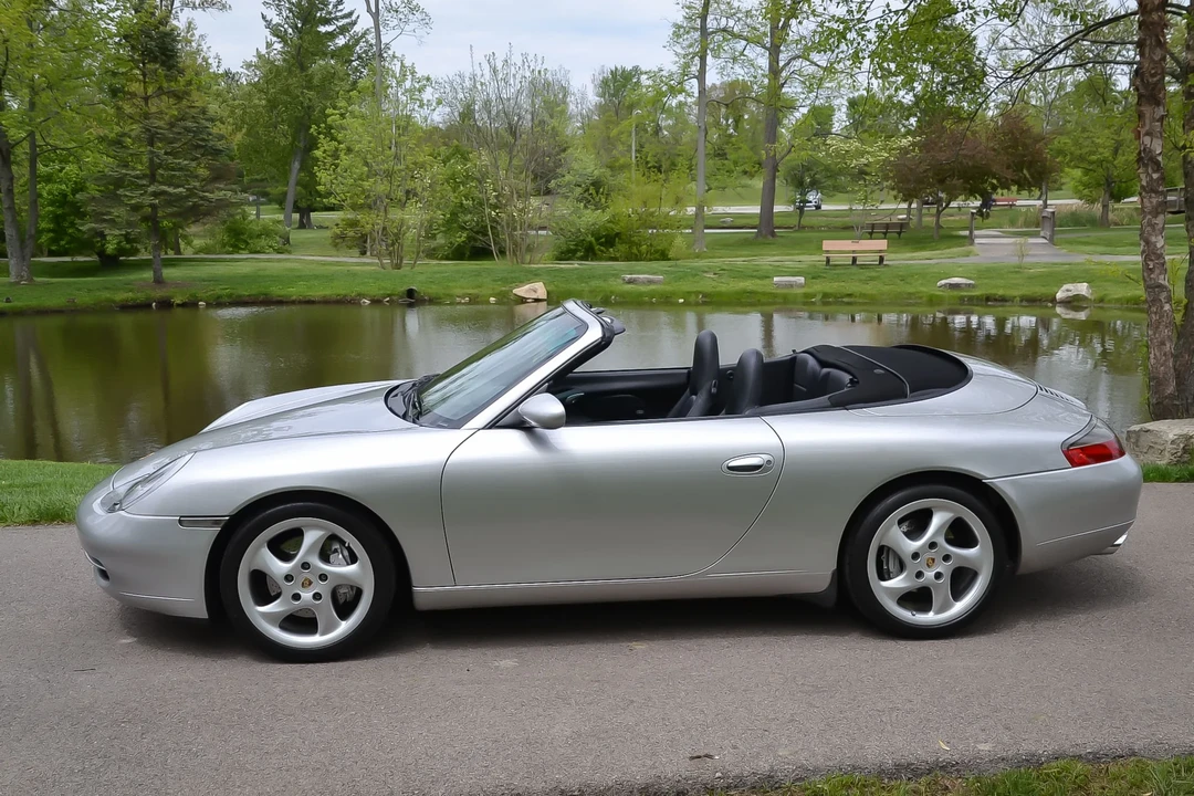 2001 Porsche 996 Carrera 4 - Image 4 of 6