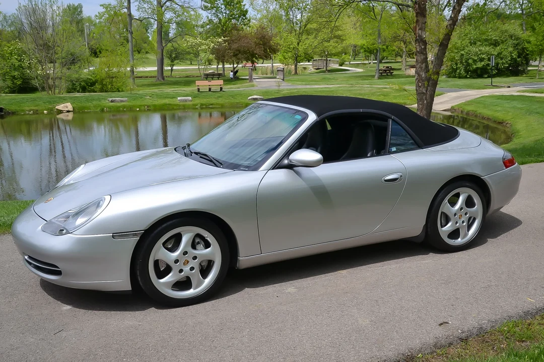 2001 Porsche 996 Carrera 4 - Image 3 of 6