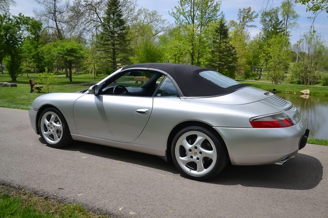 2001 Porsche 996 Carrera 4 - Image 6 of 6