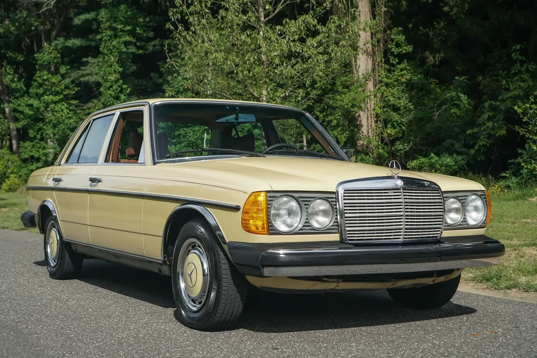 1977 Mercedes-Benz W120 & W121 - Image 2 of 6