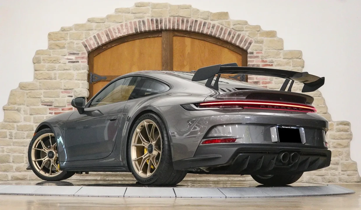 2022 Porsche 992 GT3 - Image 4 of 6