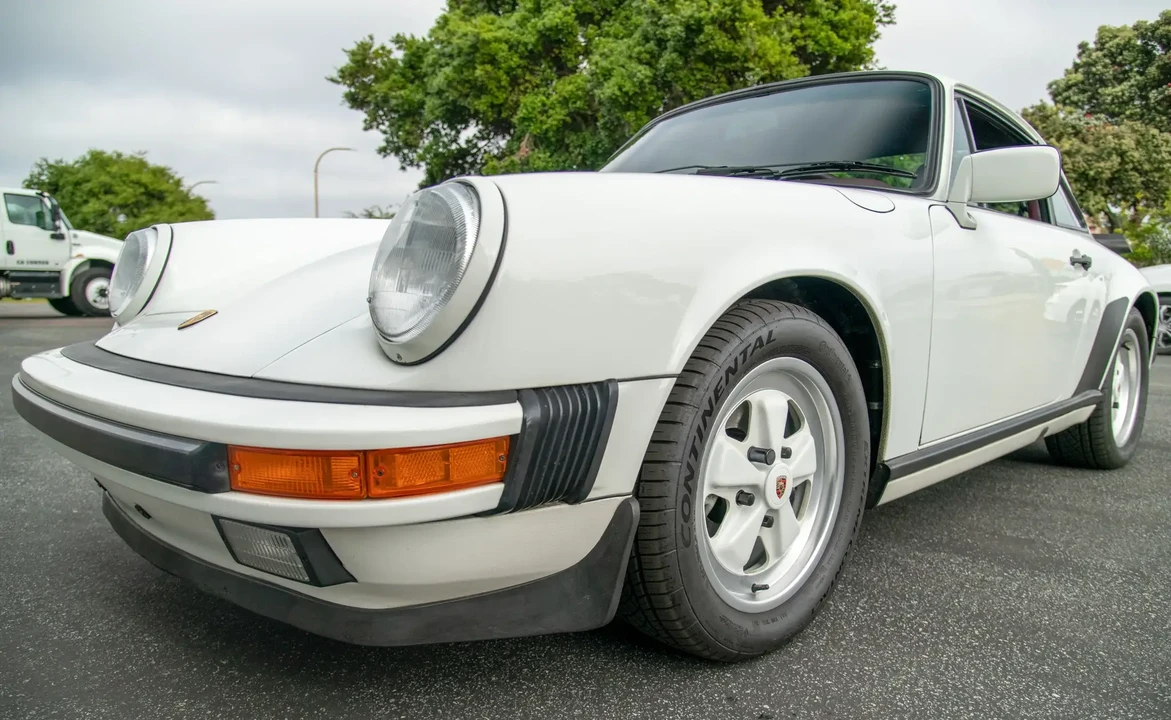 1987 Porsche 911 Carrera 3.2 - Image 5 of 6