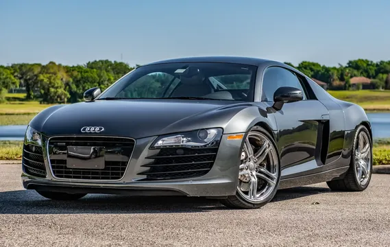 2010 Audi 42 R8 - Image 2 of 6