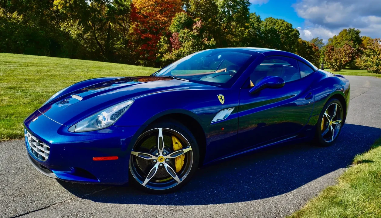 2013 Ferrari California - Image 2 of 6