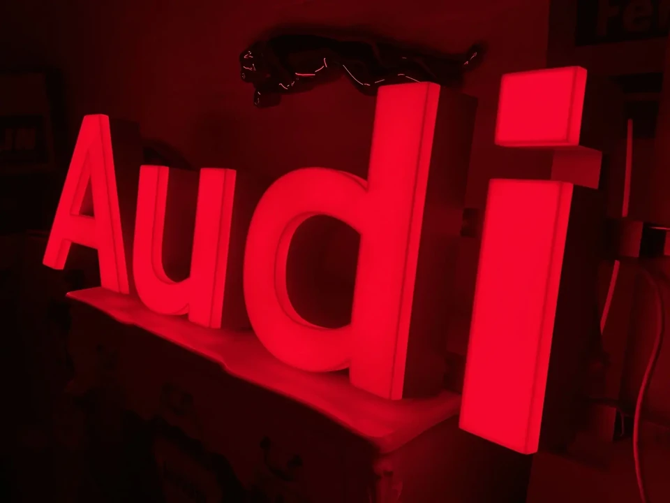 Audi - Image 5 of 25