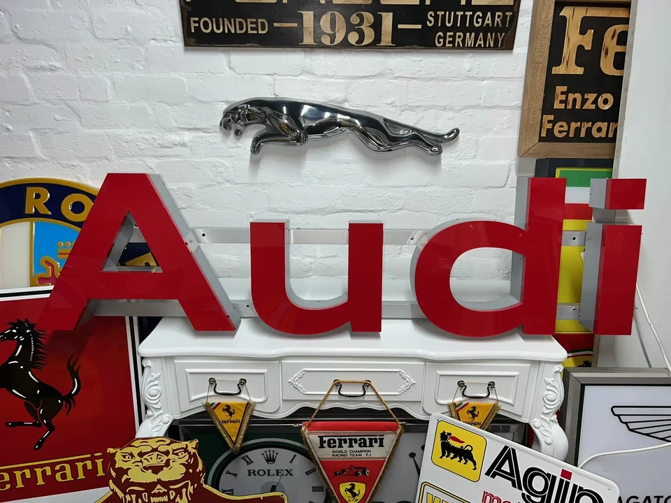 Audi - Image 15 of 25