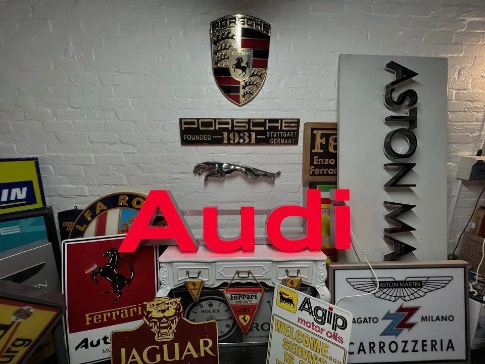 Audi - Image 12 of 25