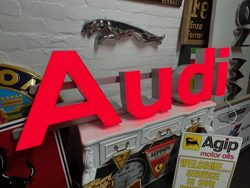 Audi - Image 13 of 25