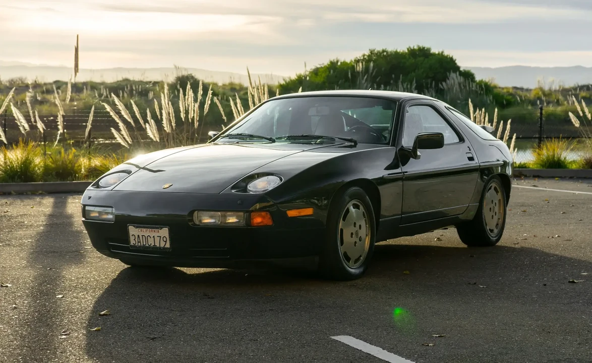 1989 Porsche 928 S4 - Image 5 of 6