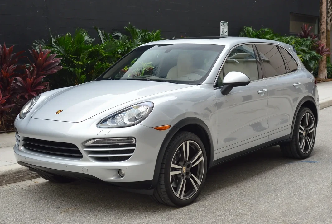 2012 Porsche 958 Cayenne - Image 2 of 6