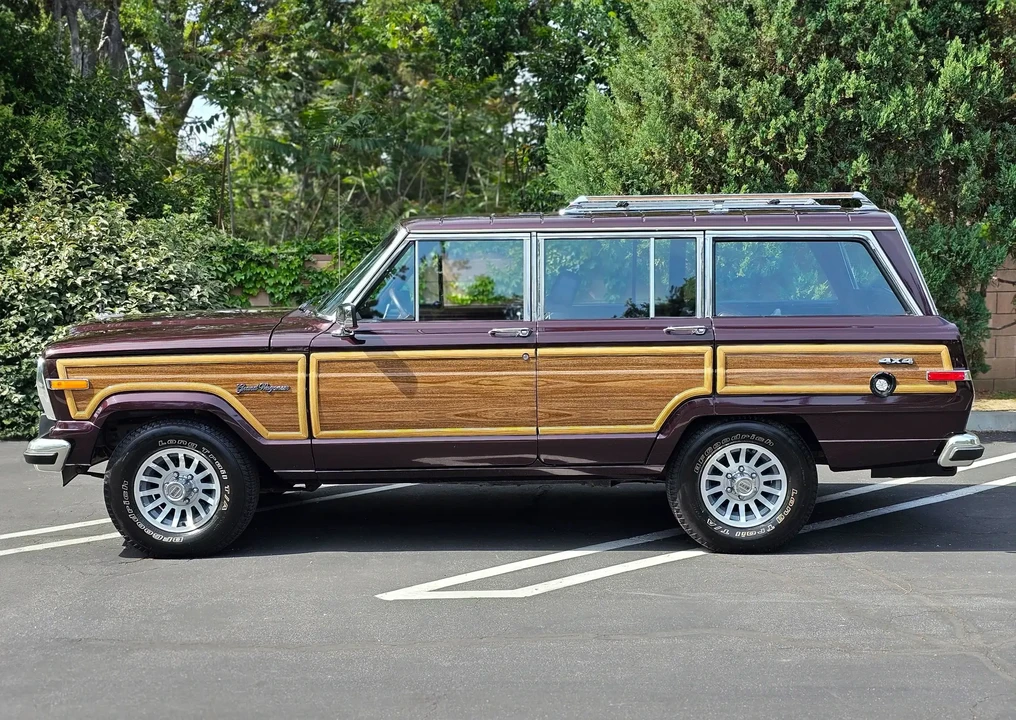 1990 Jeep SJ Grand Wagoneer - Image 4 of 6