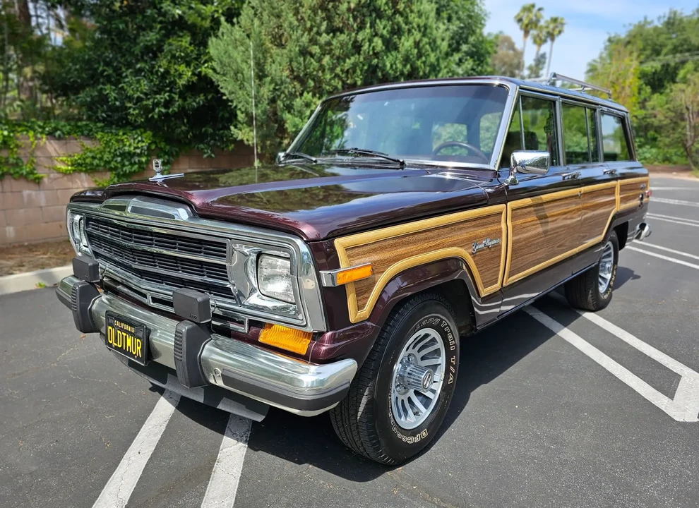 1990 Jeep SJ Grand Wagoneer - Image 2 of 6