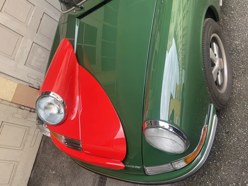 Porsche 911 - Image 23 of 31