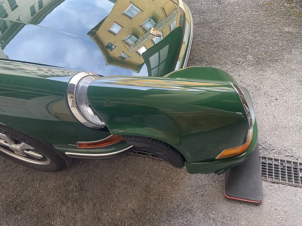 Porsche 911 - Image 25 of 31