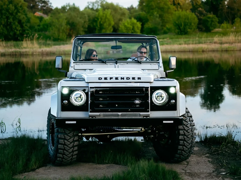 1999 Land Rover Defender 90 - Image 3 of 6