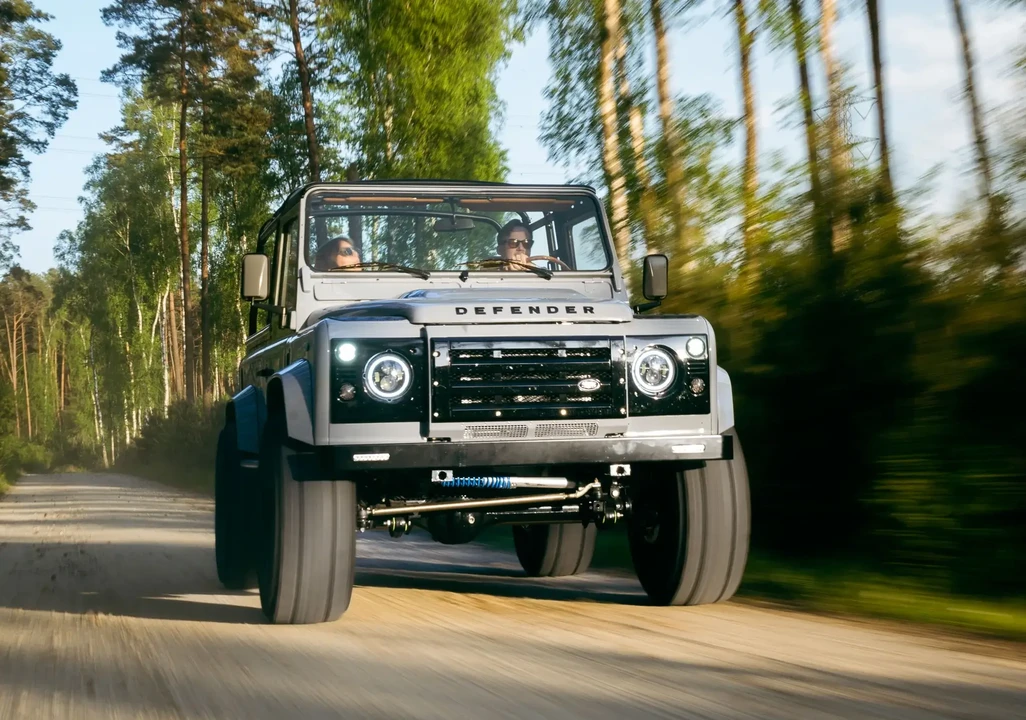 1999 Land Rover Defender 90 - Image 2 of 6