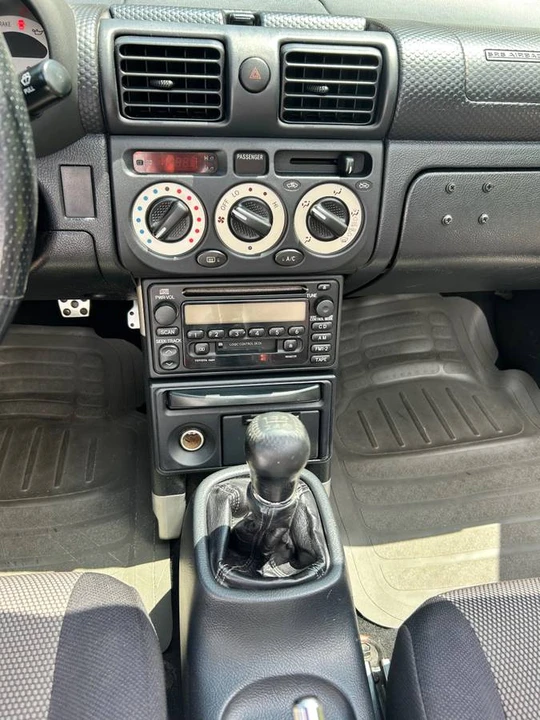 2000 Toyota MR2 Spyder/MR-S - Image 13 of 24