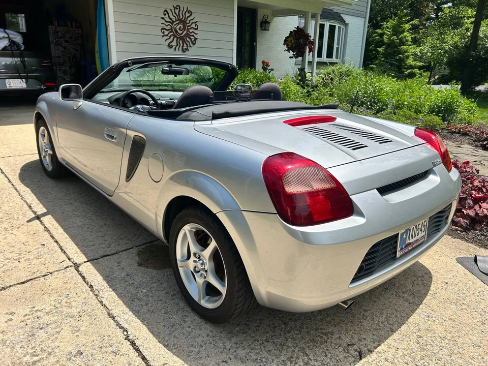 2000 Toyota MR2 Spyder/MR-S - Image 3 of 24