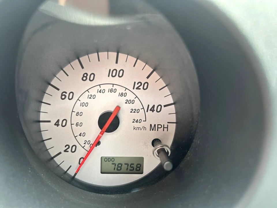 2000 Toyota MR2 Spyder/MR-S - Image 19 of 24