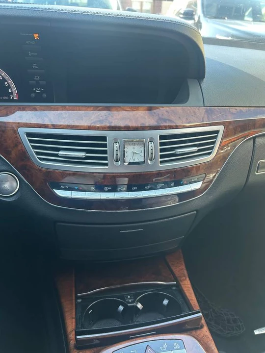 2010 Mercedes-Benz W221 S-Class - Image 3 of 9