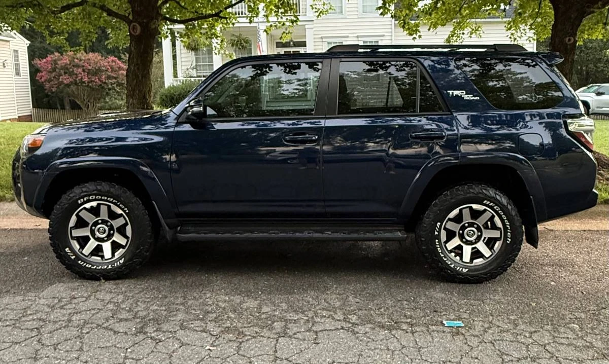2019 Toyota 4Runner 5th Gen - Image 2 of 17