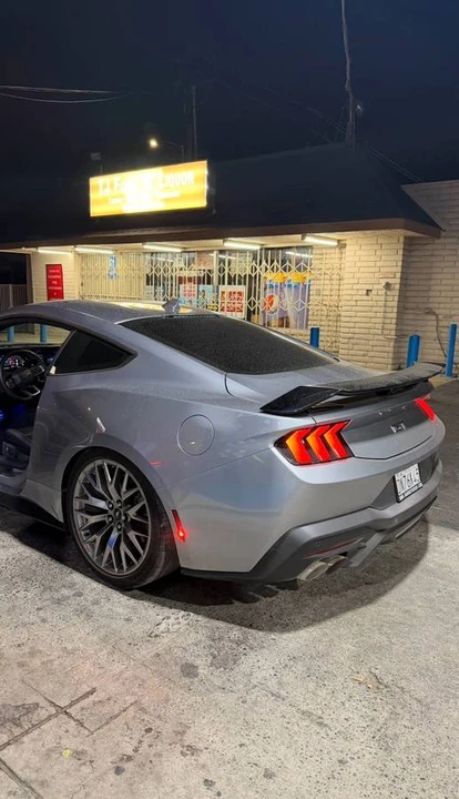 2025 Ford S650 Mustang GT - Image 2 of 8