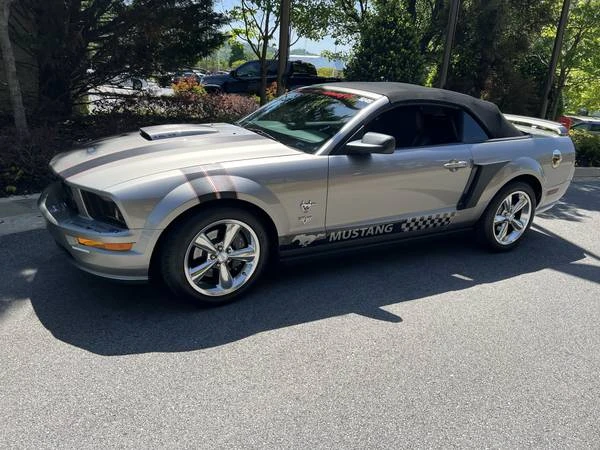 2009 Ford S197 Mustang - Image 16 of 19