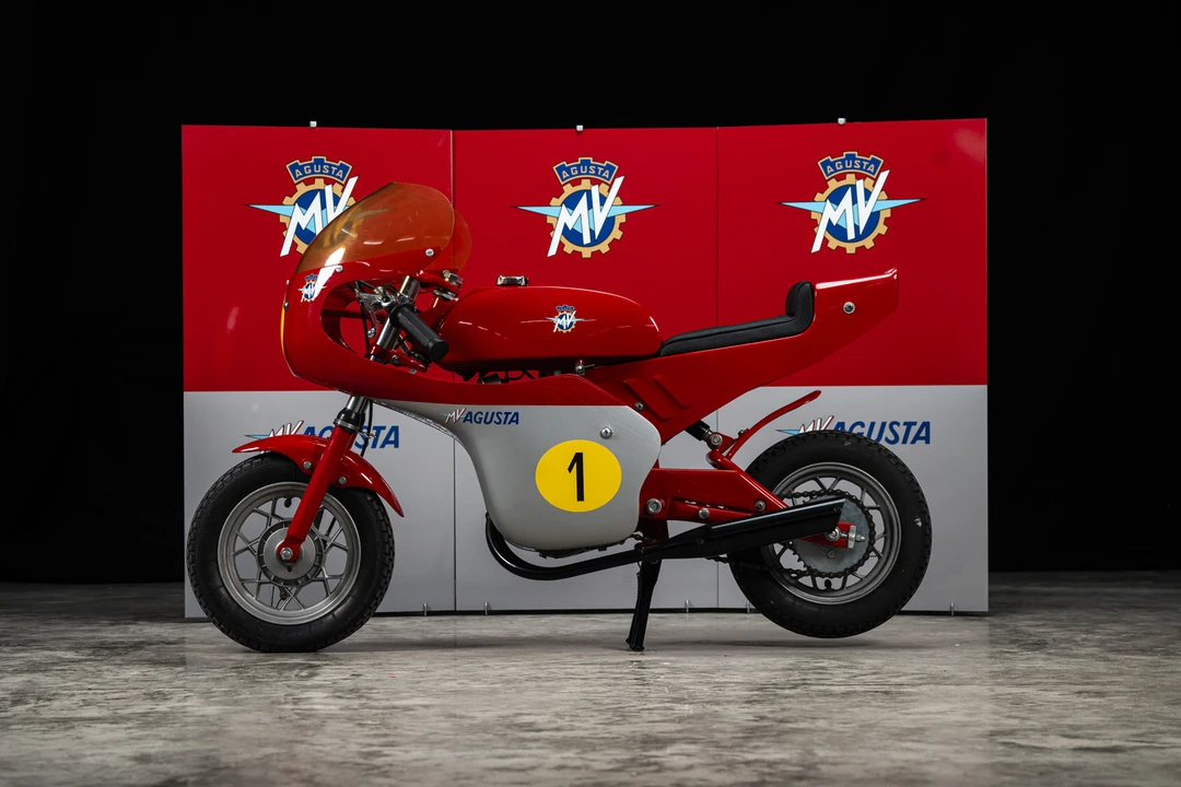 MV Agusta - Image 17 of 31