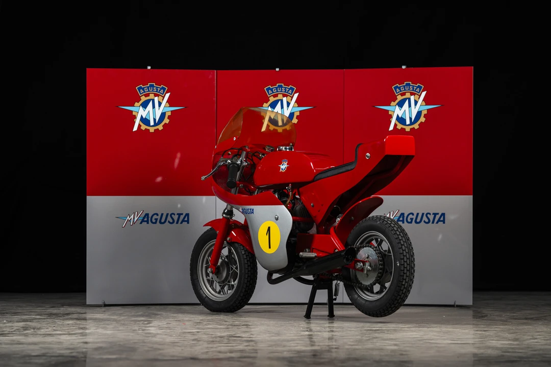 MV Agusta - Image 16 of 31