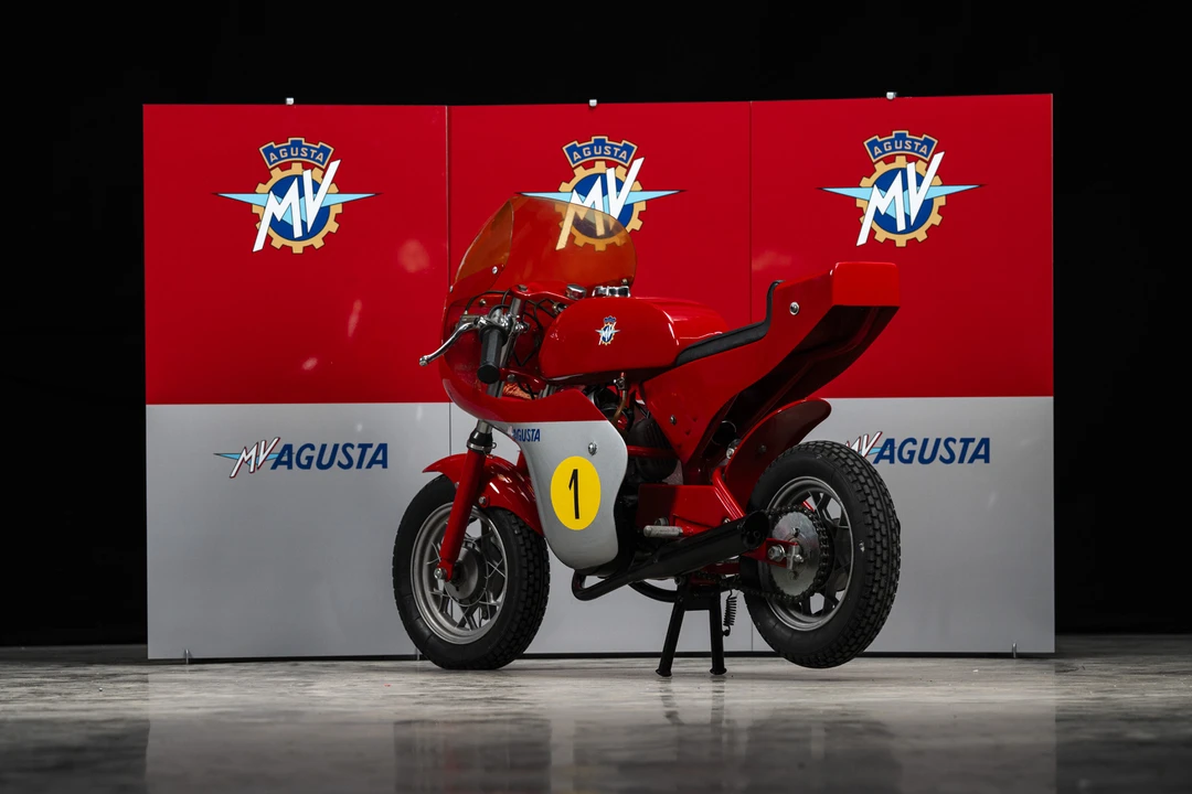 MV Agusta - Image 14 of 31