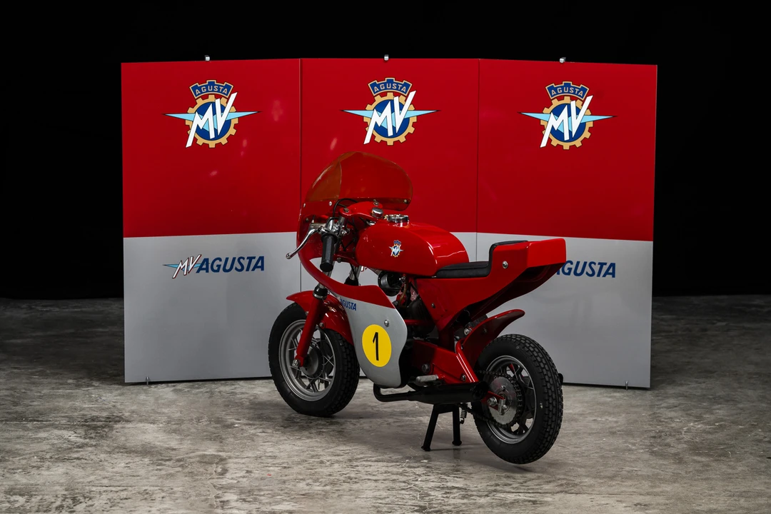 MV Agusta - Image 13 of 31